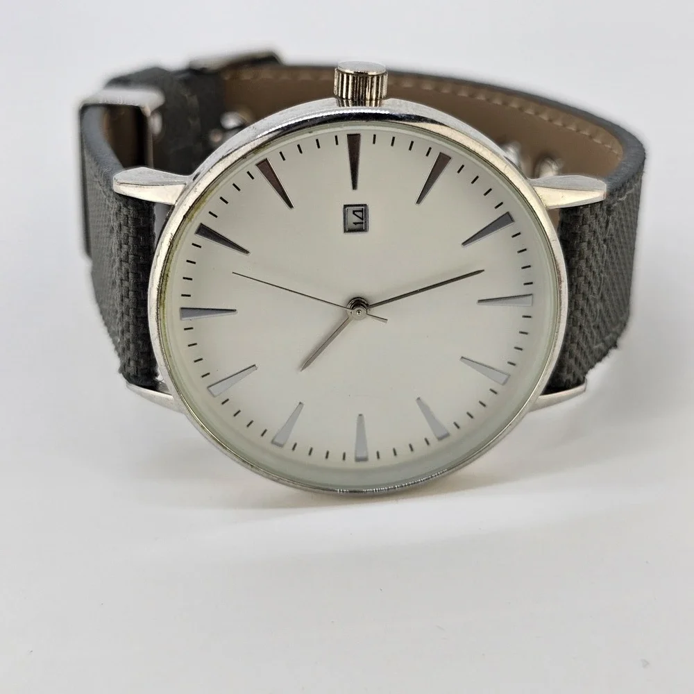 Men Analog Watch 41MM White Dial Date Gray Canvas Faux Leather Bands New Battery